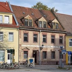 Wohnhaus in geschlossener Bebauung Naundorfer Straße 5