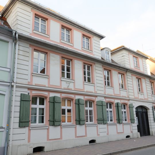 Würzburger Straße 40, 42