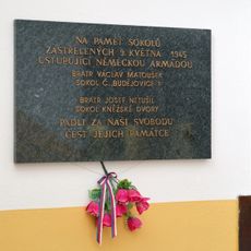 Pamětní deska sokolům