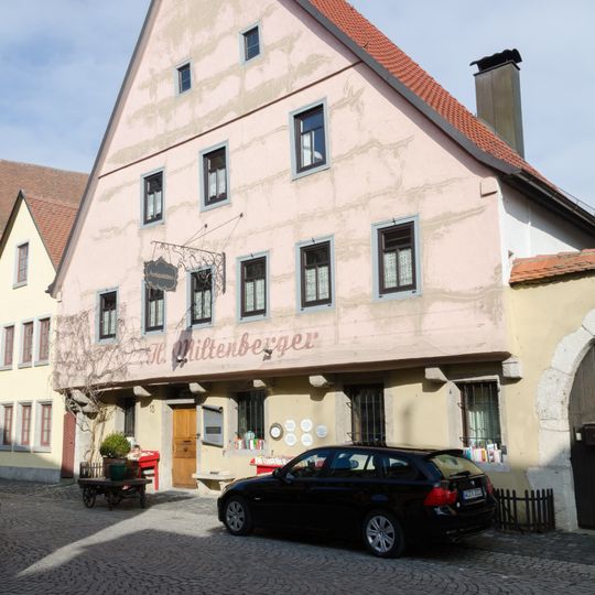 Hauptstraße 13