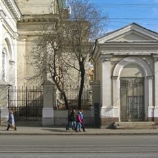 Ограды (две)