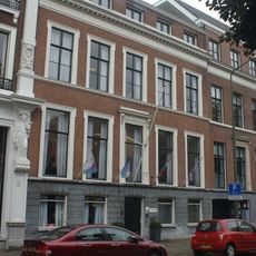 Statig woonhuis van harmonische architectuur