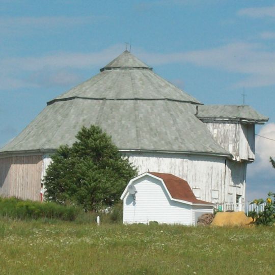 Gamel Hexadecagon Barn
