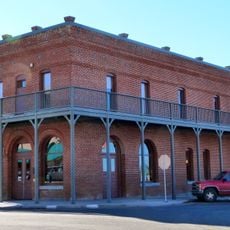 Post and King Saloon