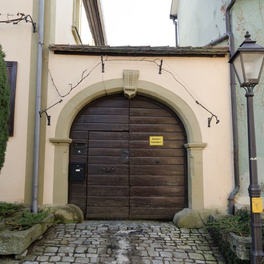 Hoftor Kirchplatz 15
