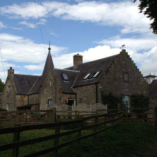 Hartrigge House stables and walled garden