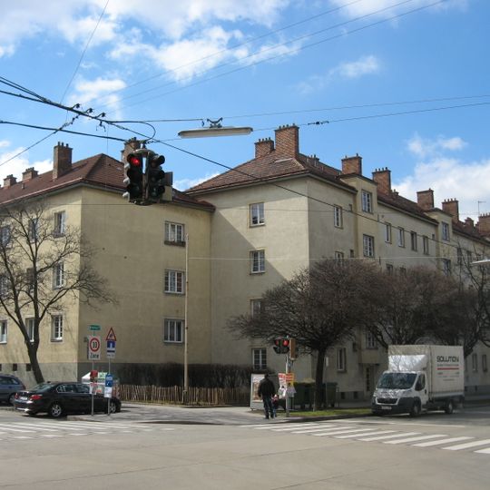 Wohnhausanlage Troststraße 21-37