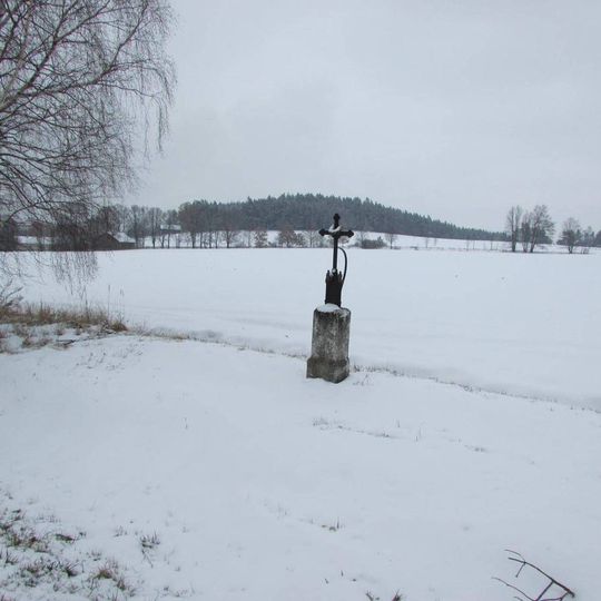 Kříž západně od Svépravic u silnice do Popelištné