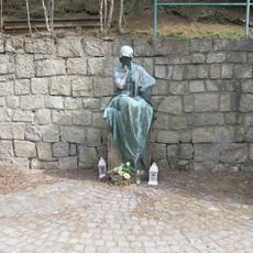 Socha Smutek na hřbitově v Ruprechticích