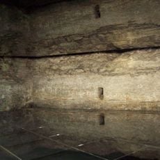 Muralla nazarí y muro portuario