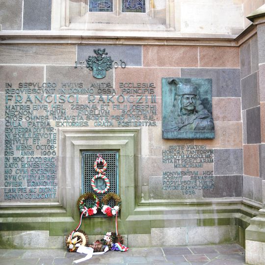 Dóm sv. Alžbety, tabuľa pamätná