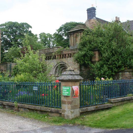 Ornamental fountain, attached wall and railings