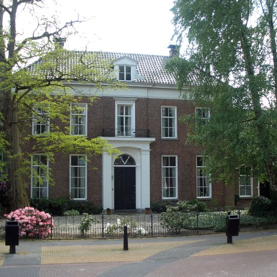 Langestraat 77, Delden