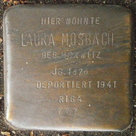 Stolperstein en memoria de Laura Mosbach