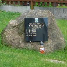 Pomník setkání rodáků v Budíkově
