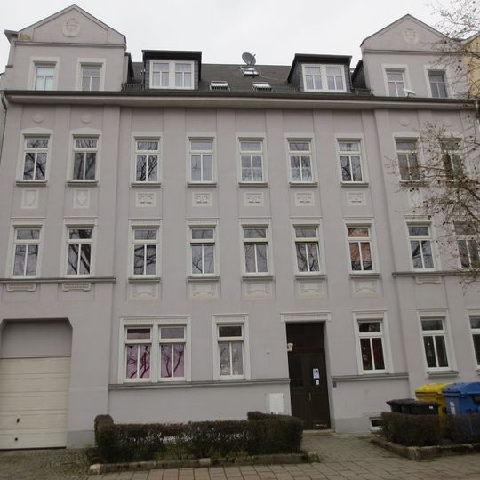 Mietshaus in geschlossener Bebauung Rößlerstraße 28