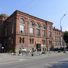 Здание епархиального училища