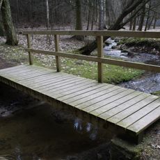 Lávka přes přítok Stařečského potoka jižně od Janova mlýna