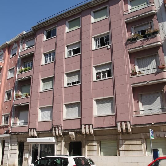 Edifício na Rua de Entrecampos, n.º 40