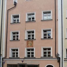 Wohn- und Geschäftshaus