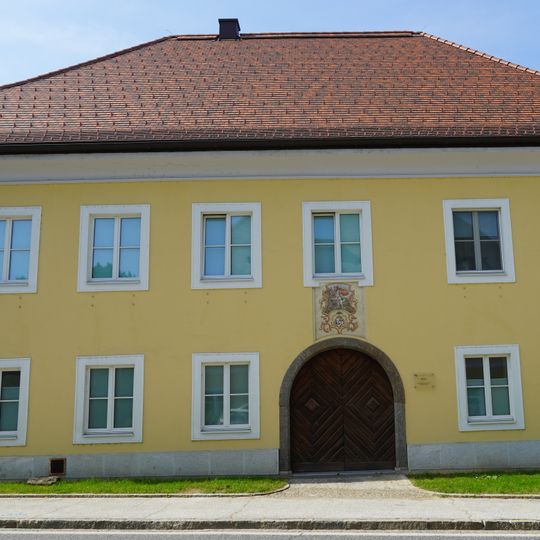 Ehemaliges Spital, Nebengebäude des Salzburger Pfleghofes