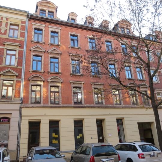 Mietshaus in geschlossener Bebauung Elisenstraße 27