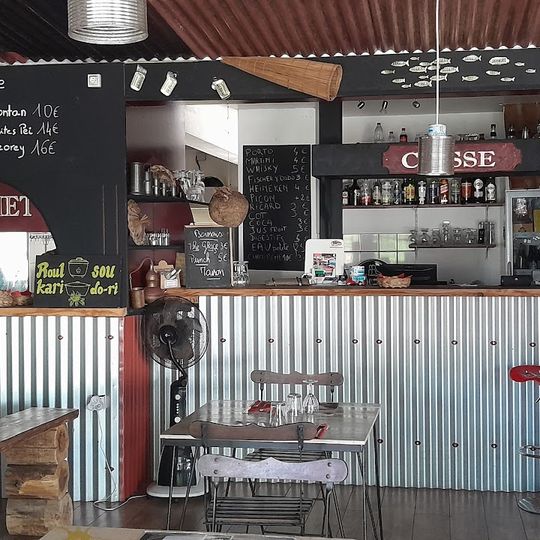 Restaurant La p'tite Gare Saint Pierre.