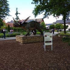 Statue