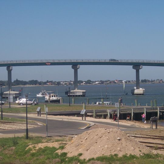 Hindmarsh Island bridge controversy