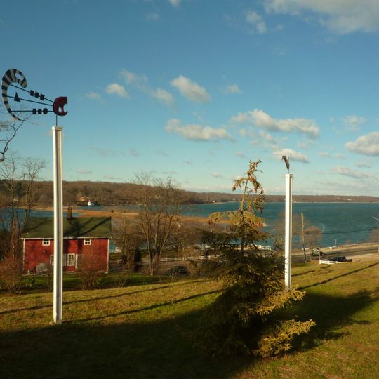 Shore Road Historic District