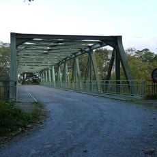 Viaduct over de spoorlijn Groningen-Assen