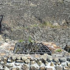 Fiľakovský hrad, studňa hradná