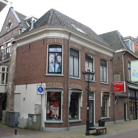 Pand met restanten van de middeleeuwse stadsmuur