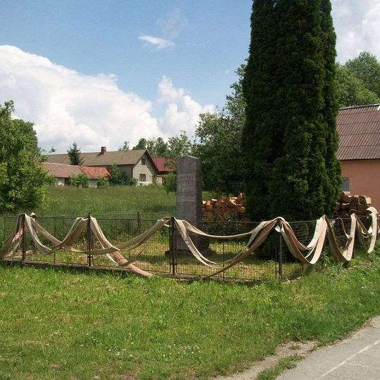 Pomník padlým v Markvarci