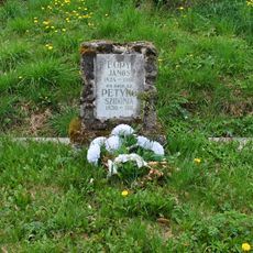 Skladateľ, pedagóg, hrob s náhrobníkom