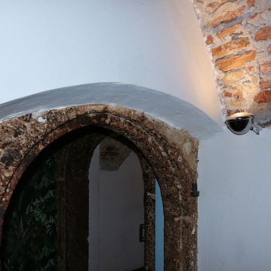 Stöcklgebäude des Ettlhauses mit Kapelle