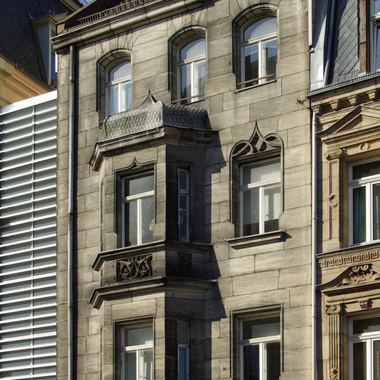 Ludwig-Erhard-Straße 1