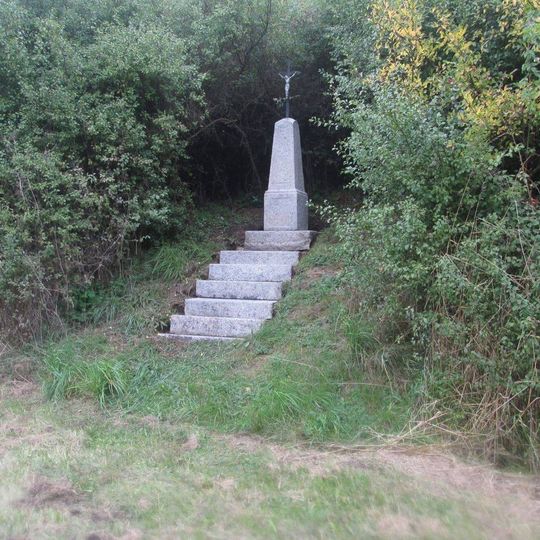 Kříž východně od Pačejova u silnice