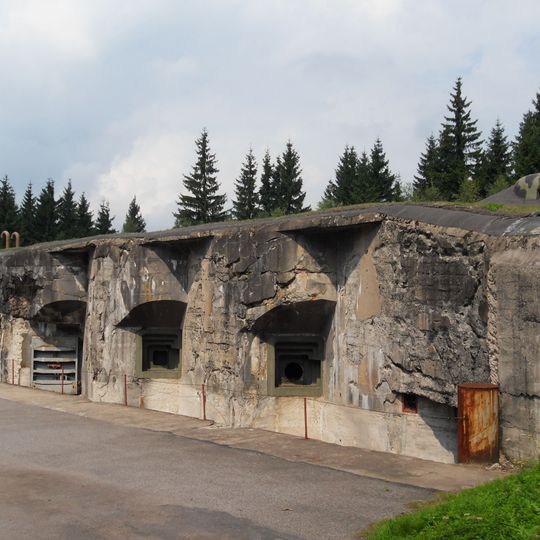 R-H-S 79 Na mýtině casemate