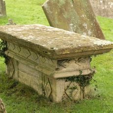 Newarke Monument in the churchyard approximately 6 metres south of south aisle to Church of St James