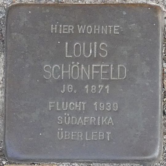 Stolperstein en memoria de Louis Schönfeld