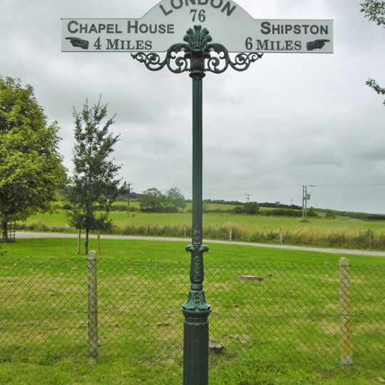 Milepost at SP 28830 32534