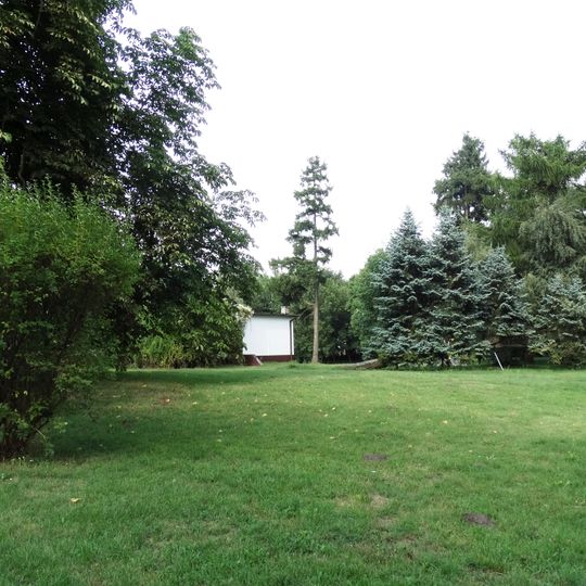 Manor park in Grochowiska Szlacheckie