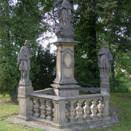 Sousoší Panny Marie