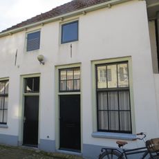 Woonhuisje achter lijstgevel