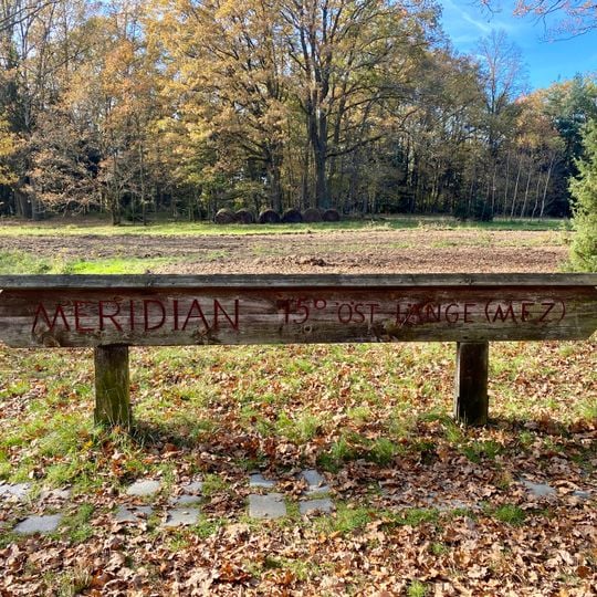 Holztafel 15. Meridian Ost Blockheide