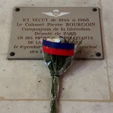 Targa commemorativa, monumento commemorativo