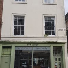 1, Queen Street
