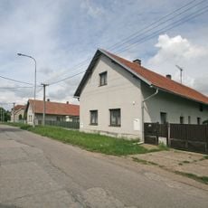 Venkovský dům - roubená chalupa