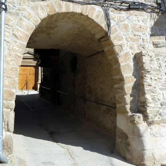 Parabolic arch of Claravalls